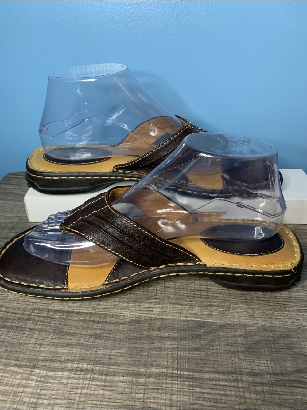 Born Garland Dark Brown Leather Women's Thong Sandals - Picture 2 of 5